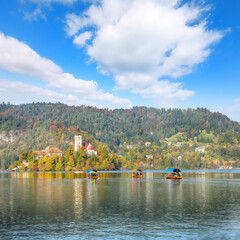 Fototapeta na wymiar Splendid sunny day view of popular tourist destination Bled lake.
