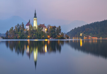 Fototapeta na wymiar Astonishing sunset view of popular tourist destination Bled lake.