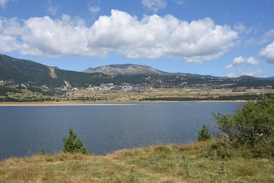 Lac de Matemale, les Angles. Pyr&eacute;n&eacute;es Orientales, France