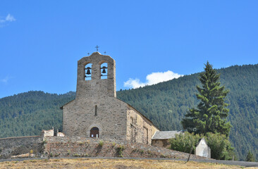 Église Saint Romain de Réal, Lac de Puyvalador, Pyrénées Orientales, France