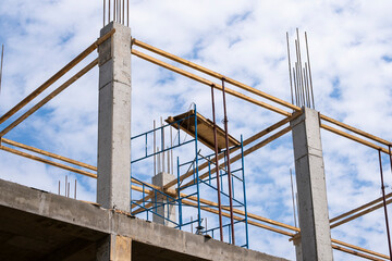 Formwork for pouring the support of a transom building.