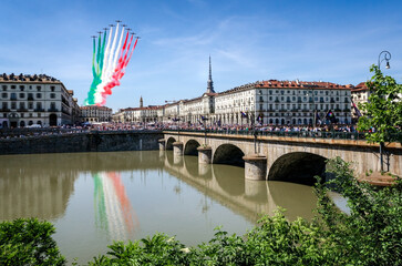 The Italian air force team over Turin (Torino) - 525628776