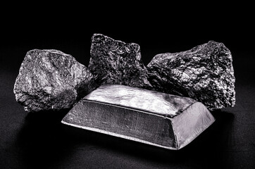 platinum ingot and nugget, noble metal, used in the production of catalysts, luxury jewelry,...