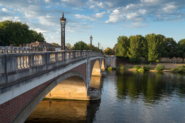 Evening light at Hampton Court Bridge