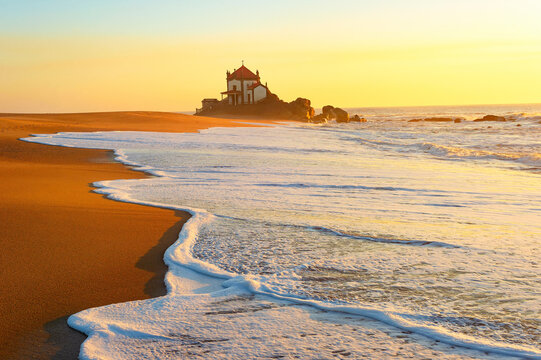 Pedra Mar chapel sunset Portugal