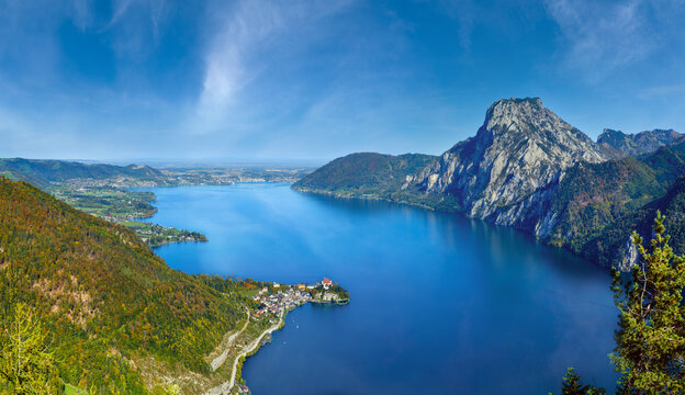 Peaceful autumn Alps mountain Traunsee lake view from Kleiner Sonnstein rock summit, Ebensee, Upper Austria.