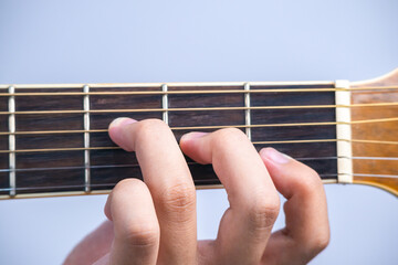 FコードをFmaj7のコードに変えて弾いてみる