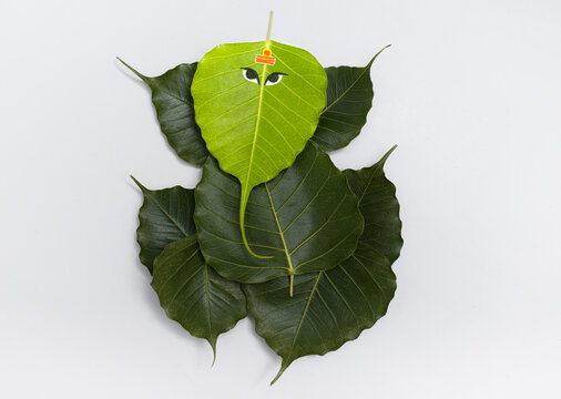 handmade peepal leaf ganpati, vinayagar chaturthi special.