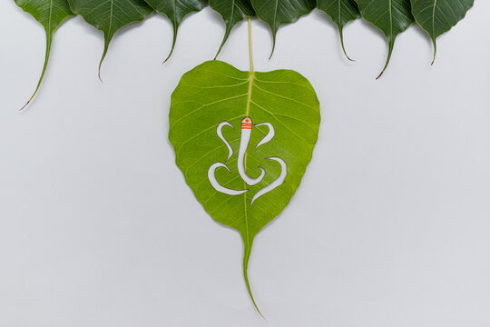 handmade peepal leaf cut ganpati, vinayagar chaturthi special.