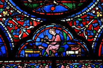 Afwasbaar Fotobehang Glas in lood vitrail de la façade sud de la cathédrale de  Chartres en France