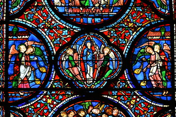 vitrail de la fa&ccedil;ade sud de la cath&eacute;drale de  Chartres en France