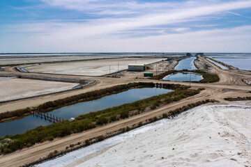 The salt flats of Aigues-Mortes in the Camargue, France - obrazy, fototapety, plakaty