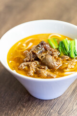 台湾の肉うどん、牛肉麺（ニューローメン）