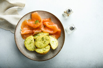 Smoked salmon with potato and dill