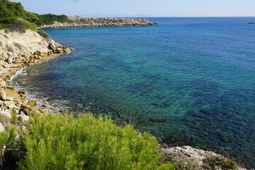Fototapeta na wymiar view of the mediterranean rocky coast and the clear blue sea in the calanques france