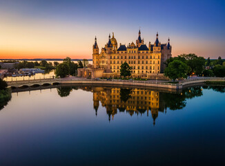 Fototapeta na wymiar Schwerin Palace, or Schwerin Castle, located in the city of Schwerin, the capital of Mecklenburg-Vorpommern state, Germany