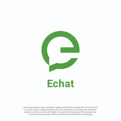 Obraz premium Modern and simple letter E bubble chat logo vector design