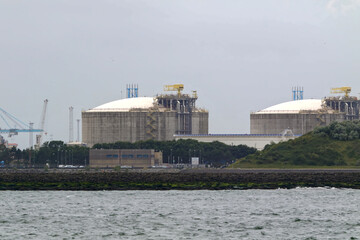 gas storage at the harbor
