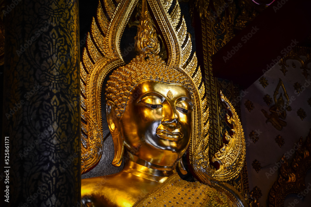 Poster golden buddha statue