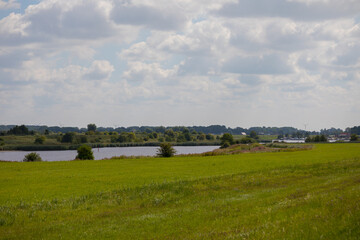 Landschaft bei Greetsiel im Sommer