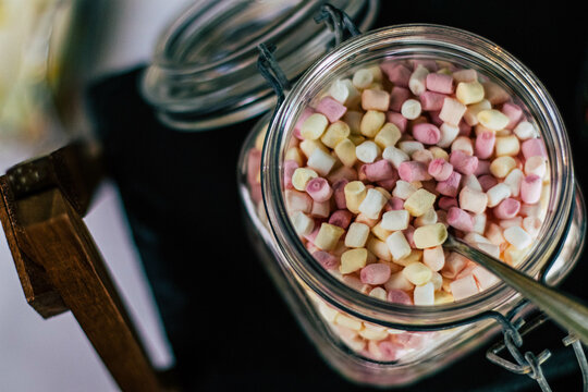 marshmallow in a glas