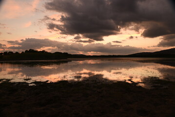 Fototapeta na wymiar sunset over Lake Latonka Oklahoma 