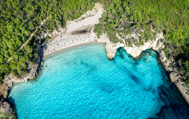 Landschap met Cala Mitjaneta, eiland Menorca, Spanje
