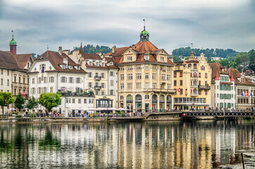 Fototapeta na wymiar town of Lucerne Switzerland on the lake