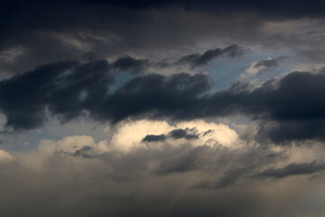 Obraz premium Clouds in the sky over the Mediterranean Sea.
