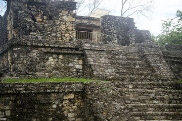 ancient mayan ruins