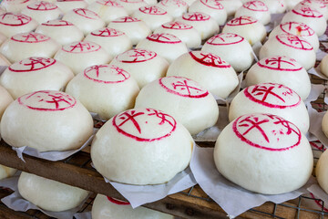 Peace White Buns