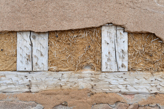 Detail an einem maroden Fachwerkhaus