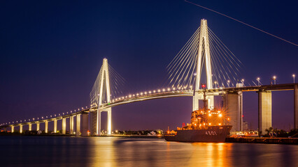 Obraz premium bridge at night