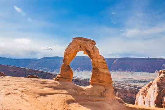 delicate arch in park