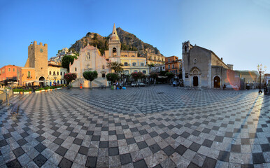 Fototapeta premium Piazza IX Aprile, Taormina, Sicily, Italy