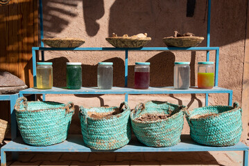 Fiber and natural materials, which is the trend in decoration. Moroccans in Marrakesh