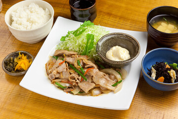 豚肉の生姜焼き定食
