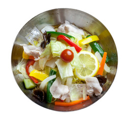 野菜たっぷりヘルシー冷麺