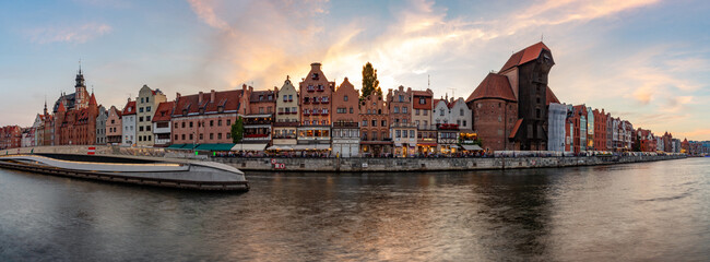 The Crane and Motlawa River in Gdansk at Sunset - obrazy, fototapety, plakaty