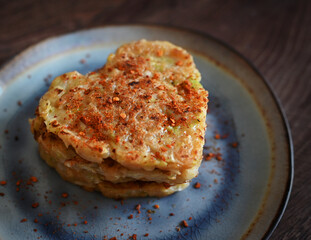 fried cabbage with chili 