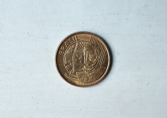 New Brazilian Real coin 25 cents with Marechal Deodoro bust on white background, heads - 25 centavos com o busto de Marechal Deodoro, cara