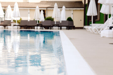 Obraz na płótnie Canvas hotel swimming pool