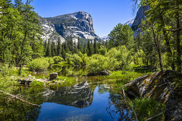 Fototapeta na wymiar Mirror Lake in Yosemite National Park, California