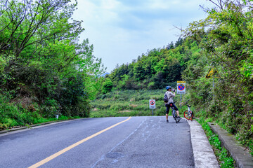 Fototapeta na wymiar person riding a bicycle