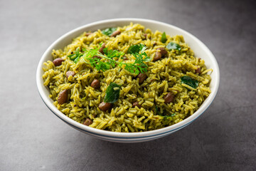 Palak khichdi is a one pot nutritious meal of mung lentils and rice with spinach, Indian food
