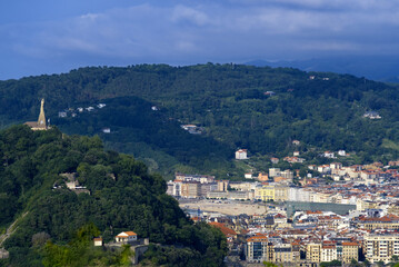 Fototapeta premium Sagrado Corazon overlooking San Sebastián