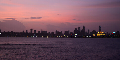 Fototapeta premium sunset over the city