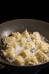 Frying Pempek Keriting