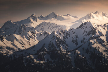 Sunset over the mountains of Oregon