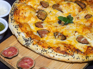 pizza with fig